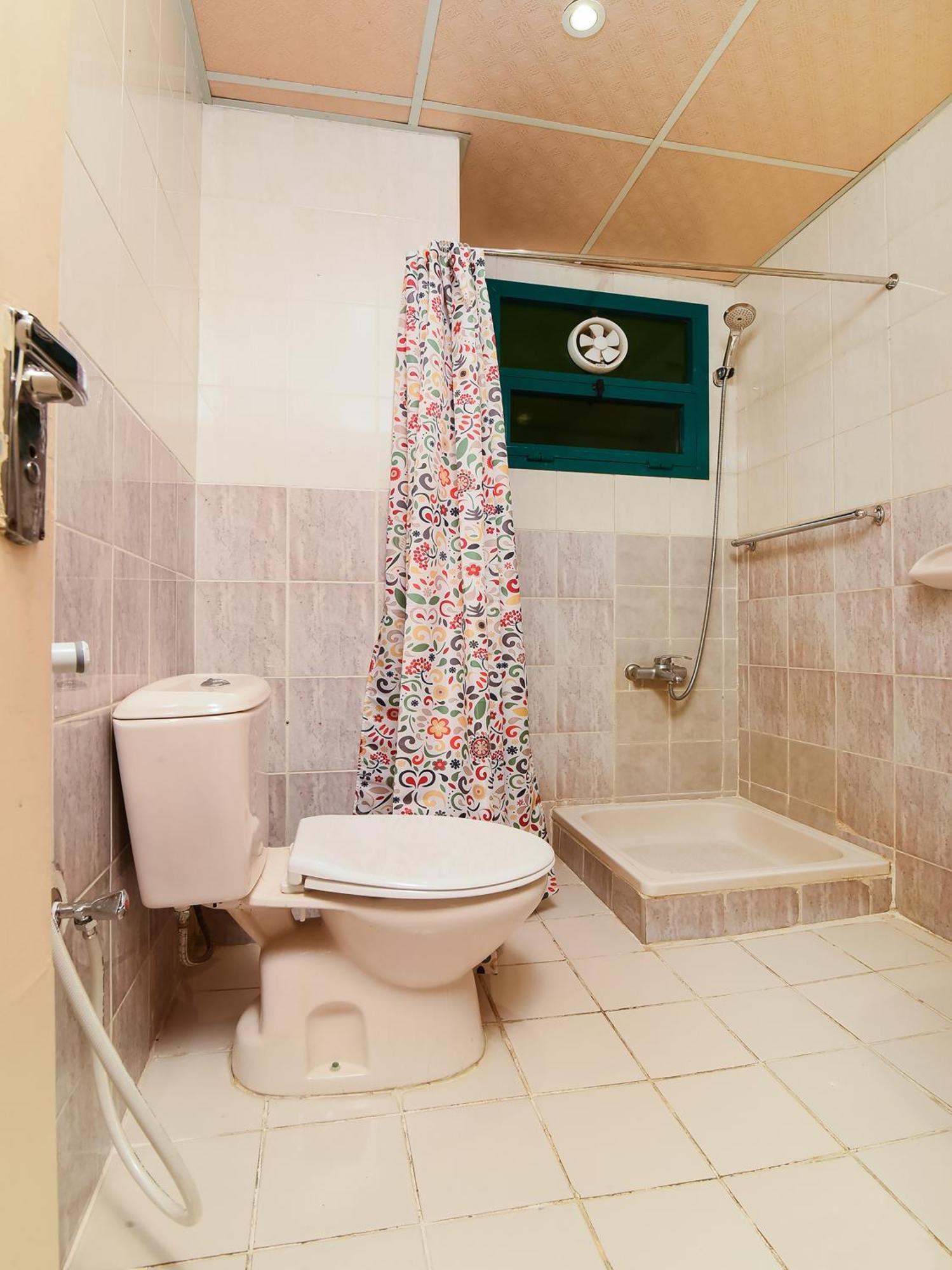 Sama Hotel Sardzsa Szoba fotó