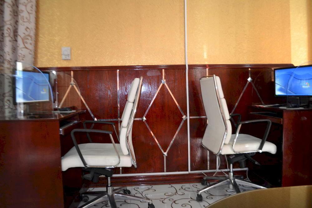 Sama Hotel Sardzsa Kültér fotó